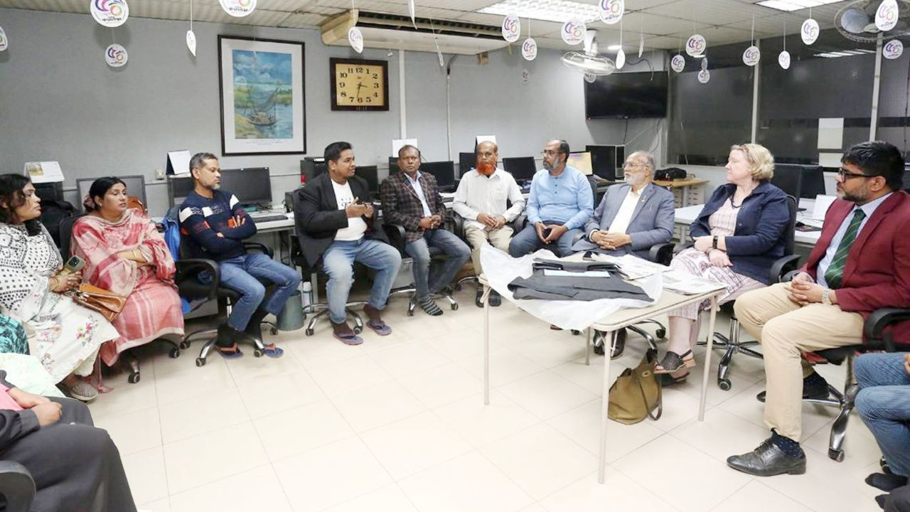 দৈনিক করতোয়া‘র সাংবাদিকদের সাথে ইউনেস্কো’র প্রতিনিধির মতবিনিময়